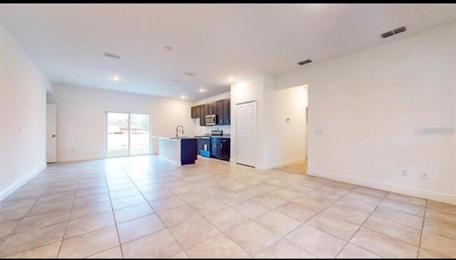 Building Photo - 267 Marion Oaks Golf Rd