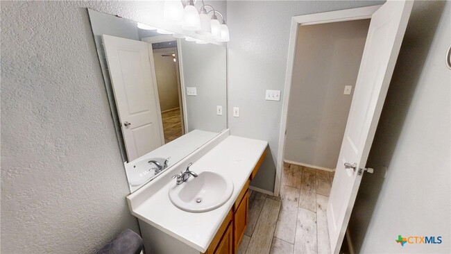 Building Photo - 2606 Cross Timber Dr