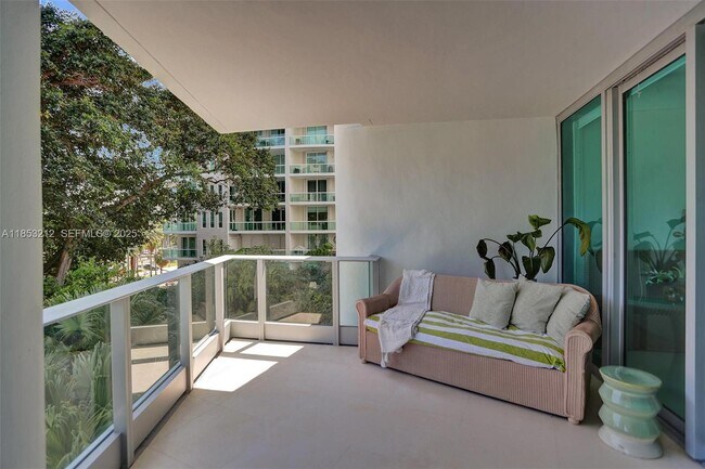 Building Photo - 2627 S Bayshore Dr