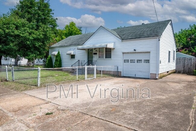 Building Photo - 3528 Bessie St