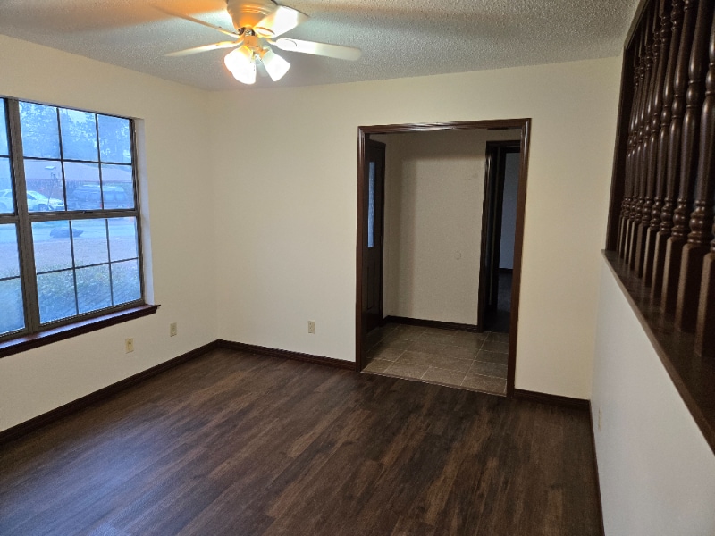 Building Photo - 199 Lakeside Ln