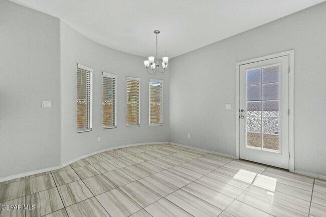 Building Photo - 12922 Clevedon St