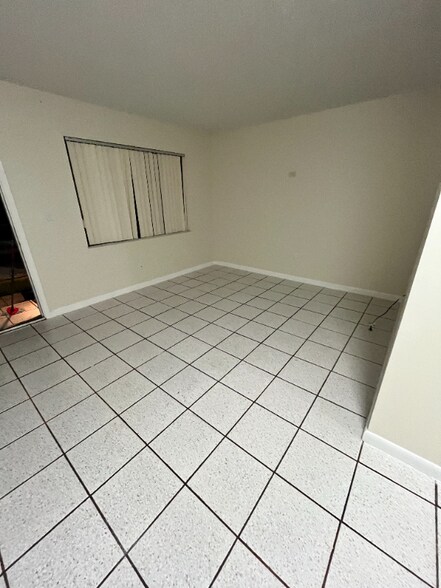 Building Photo - 2260 W 53rd Pl