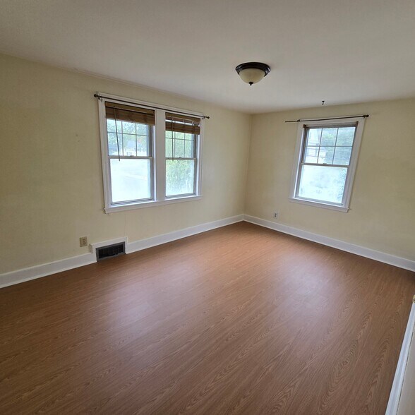 Building Photo - 155 Glenwood Ave
