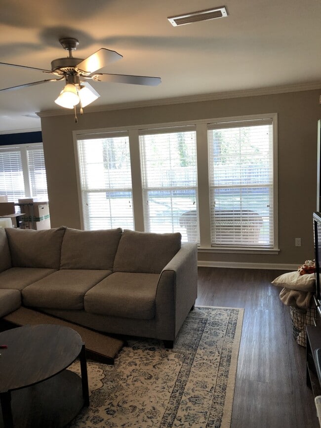 Building Photo - 202 Sprucepine Rd