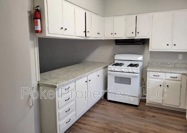 Building Photo - 874 Von Blond