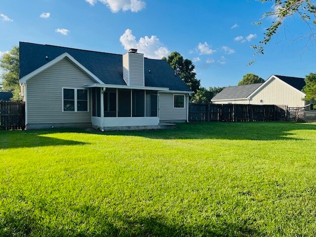 Building Photo - 705 Shannon Ridge Dr