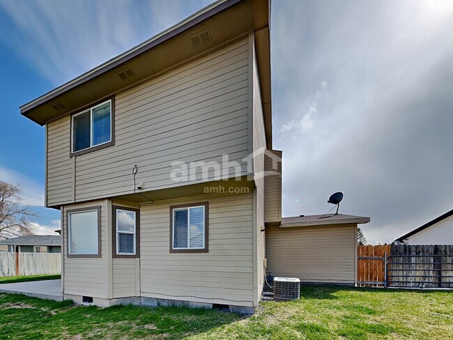 Building Photo - 634 Driftwood Ln