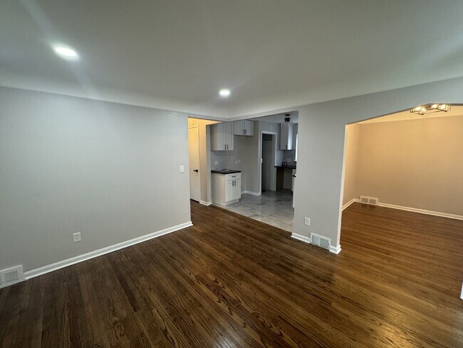Building Photo - Beautiful 3-Bedroom Home in Detroit