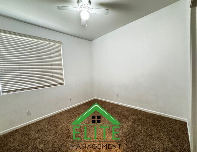 Building Photo - Beautiful 4 Bedroom, 2 Bath Single-Story H...