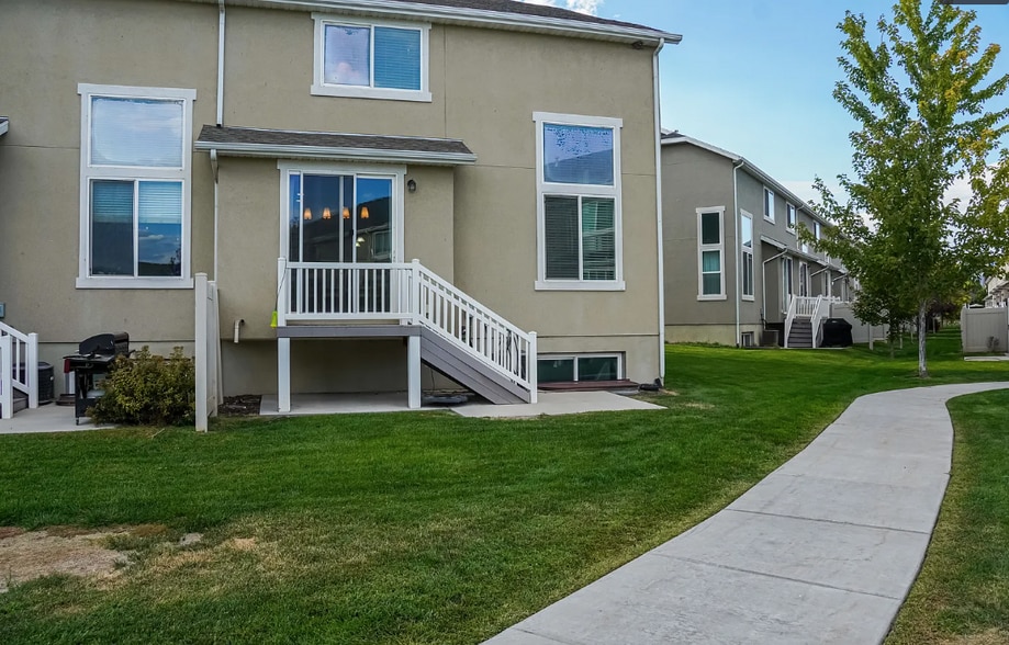 Building Photo - 959 S 2100 W