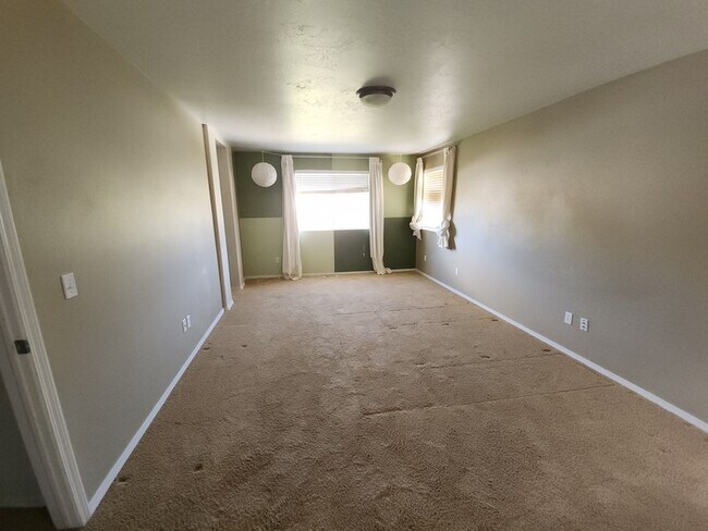 Building Photo - 209 Interlochen Ln