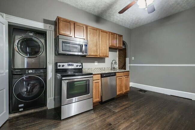 Building Photo - 226-228-228 Wilber Ave