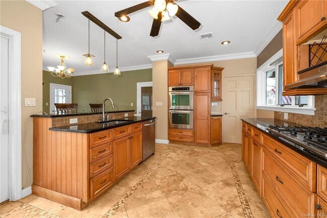 Building Photo - 60 Highview Ave