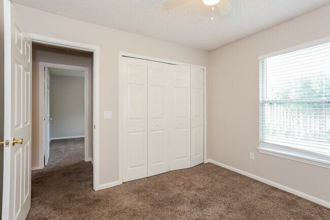 Building Photo - 651 Morning Mist Way