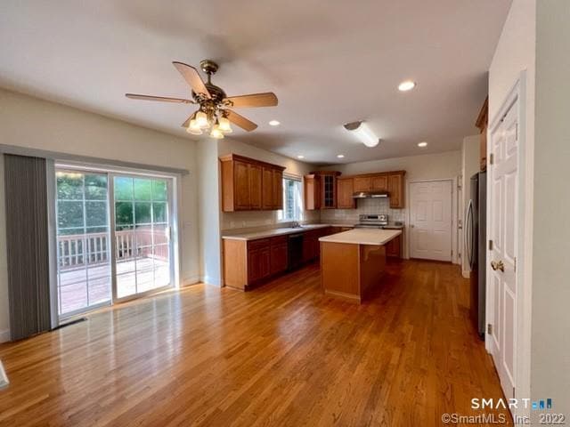 Building Photo - 242 Upper Pattagansett Rd