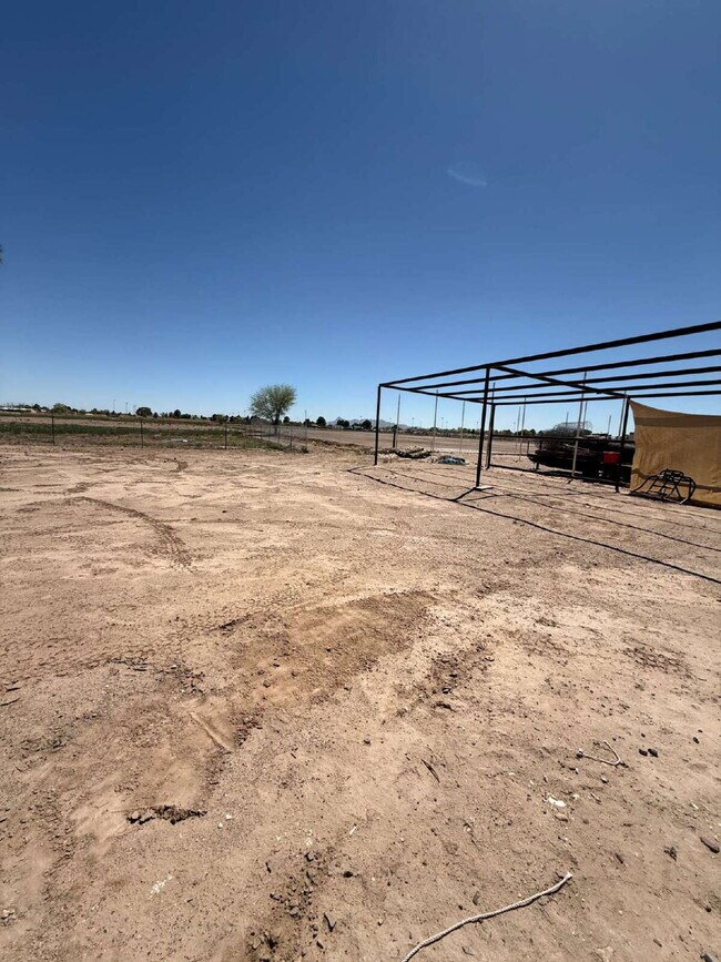 Building Photo - Price Reduced! Cozy ranch style two-bedroom one bath home in the heart of Tornillo Texas.  Lease ...