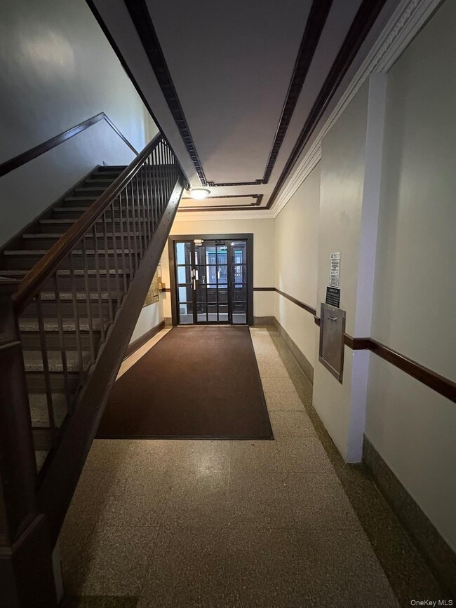 Building Photo - 37-20 83rd St