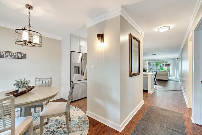 Building Photo - 5770 Princess Palm Ct