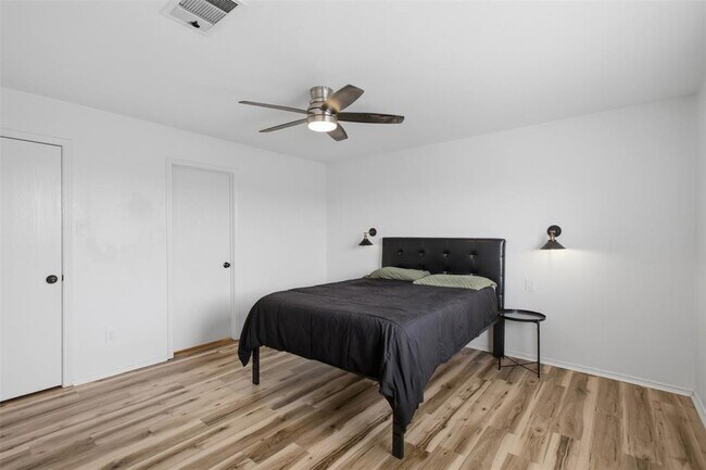 Building Photo - 13132 Briarcreek Loop