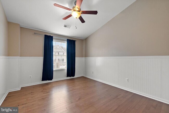 Building Photo - 253 Tall Trees Cir