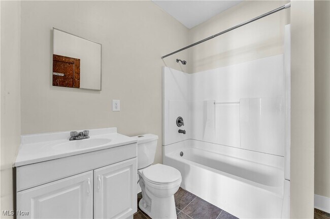 Building Photo - 1909 W 73rd St