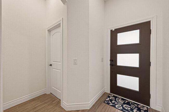Building Photo - 7319 Woodlark Rdg Dr