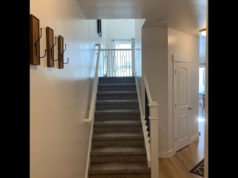 Building Photo - 271 W 590 N