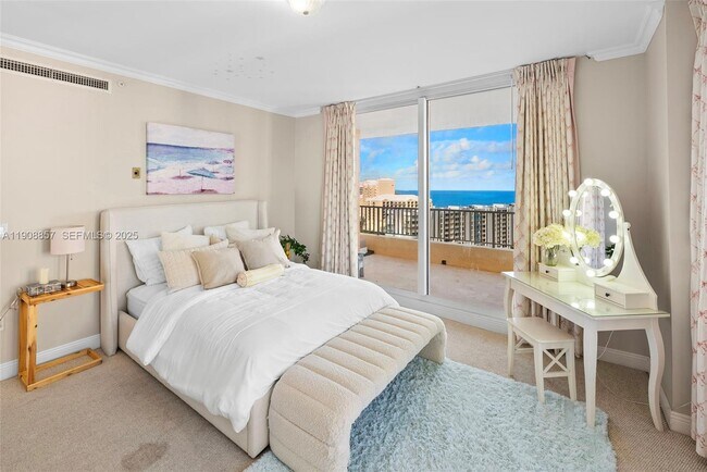 Building Photo - 781 Crandon Blvd