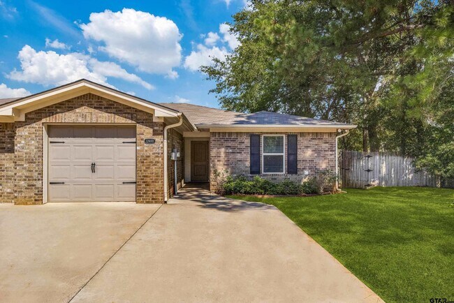 Building Photo - 12579 Kara Lynn Place