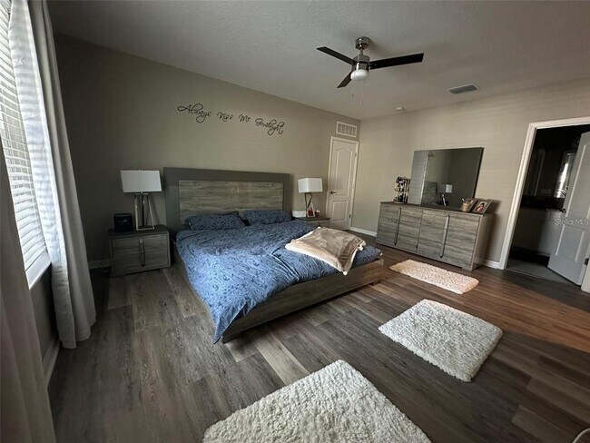 Building Photo - 6 Pine Bluff Ln