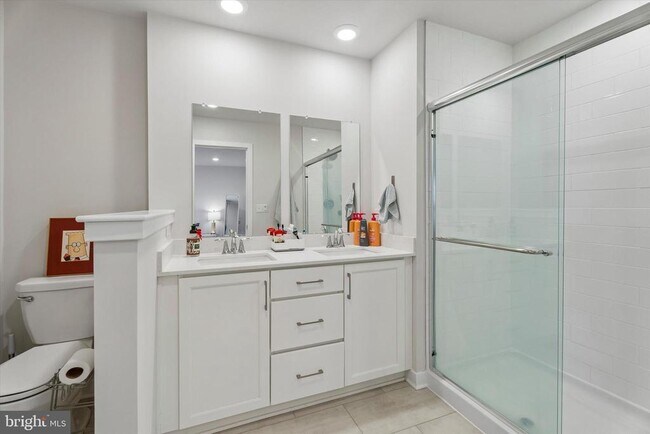 Building Photo - 46 Continental Wy