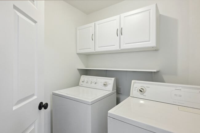 Building Photo - 439 Grant St SE