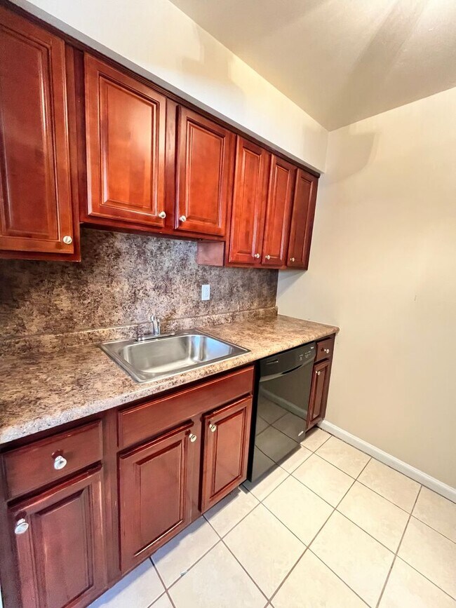 Interior Photo - Oak Tree Apartments