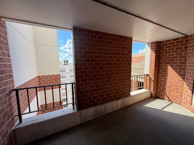Building Photo - 1230 23rd St NW
