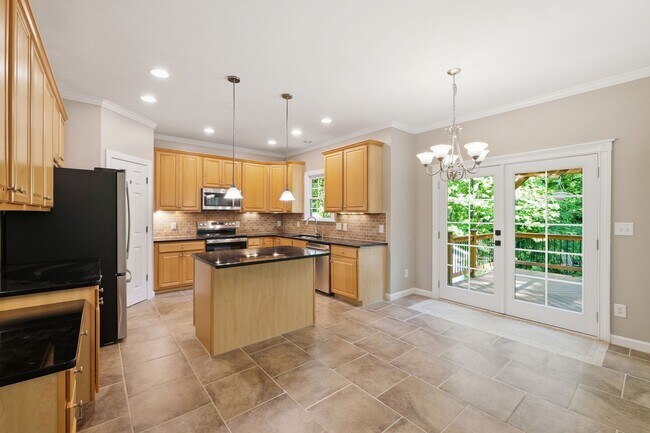 Building Photo - Gorgeous and Spacious 5 Bedroom Home, Cul-de-sac lot, Vaulted Ceilings, Large Backyard, Stunning ...