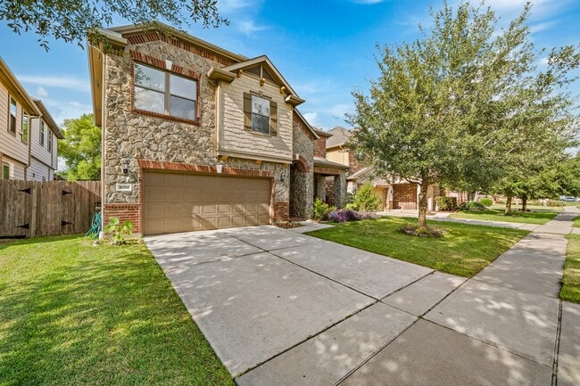 Building Photo - 16514 Sheffield Run Dr