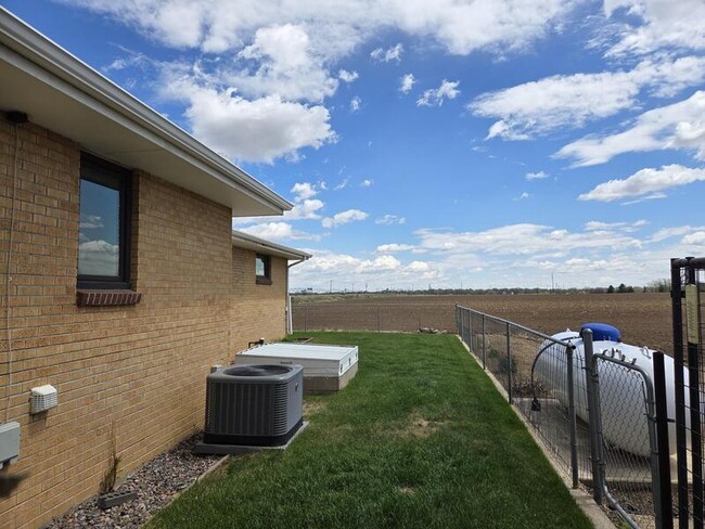 Building Photo - 12618 CO-60