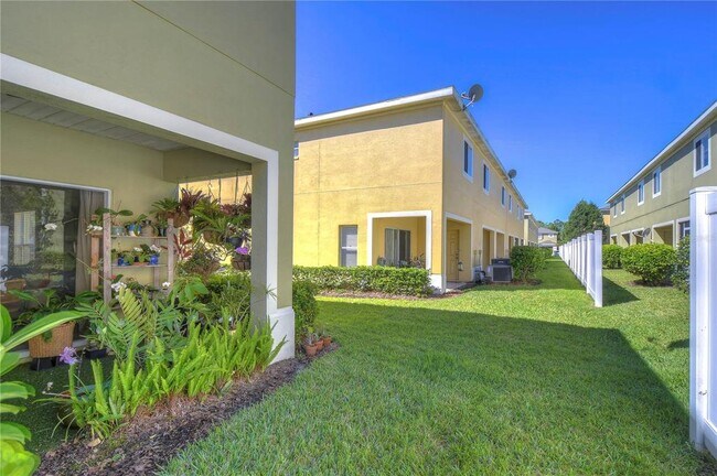 Building Photo - 8526 Brushleaf Way