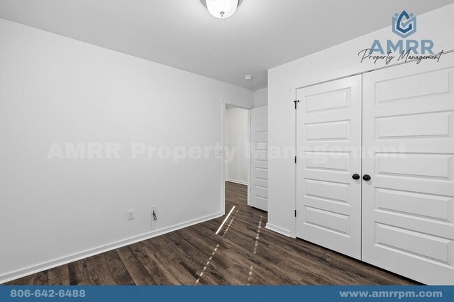 Building Photo - 1107 SW 3rd Ave