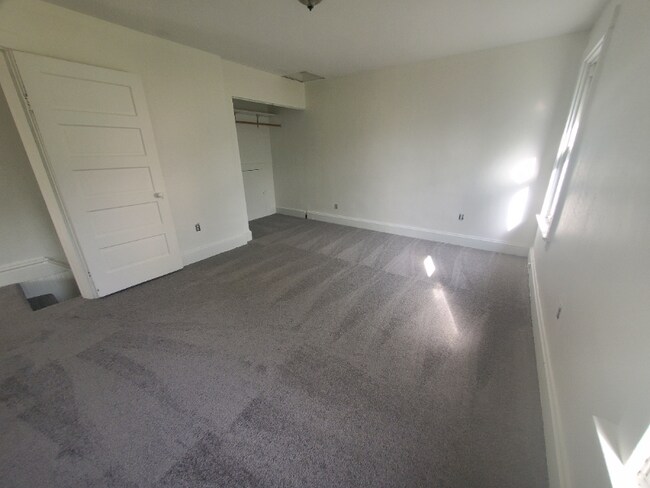 Building Photo - 20 Euclid St