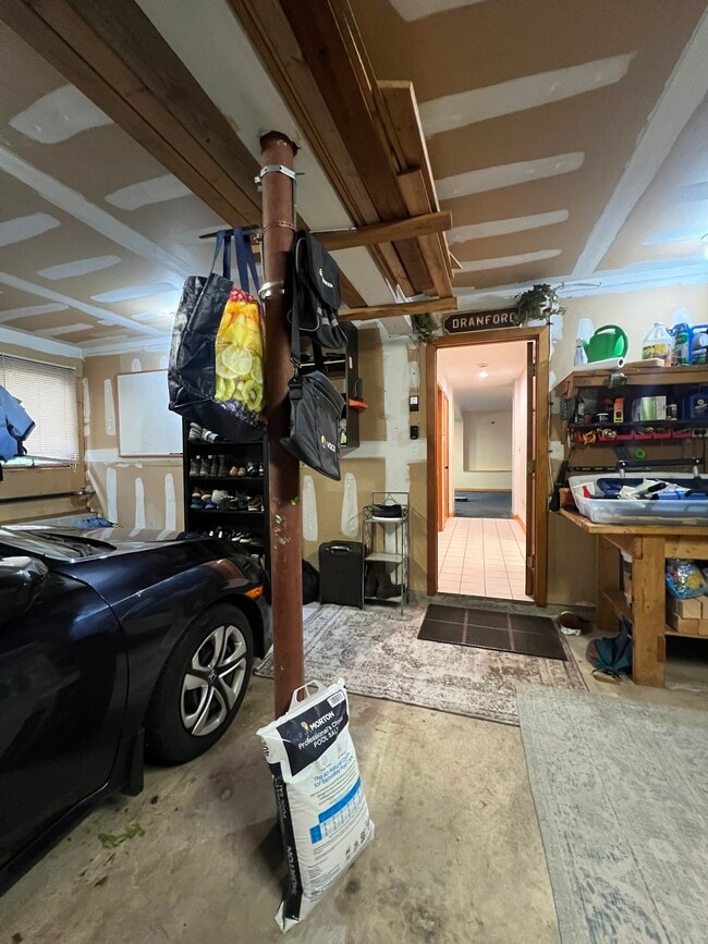 Building Photo - 77 Stannard Ave