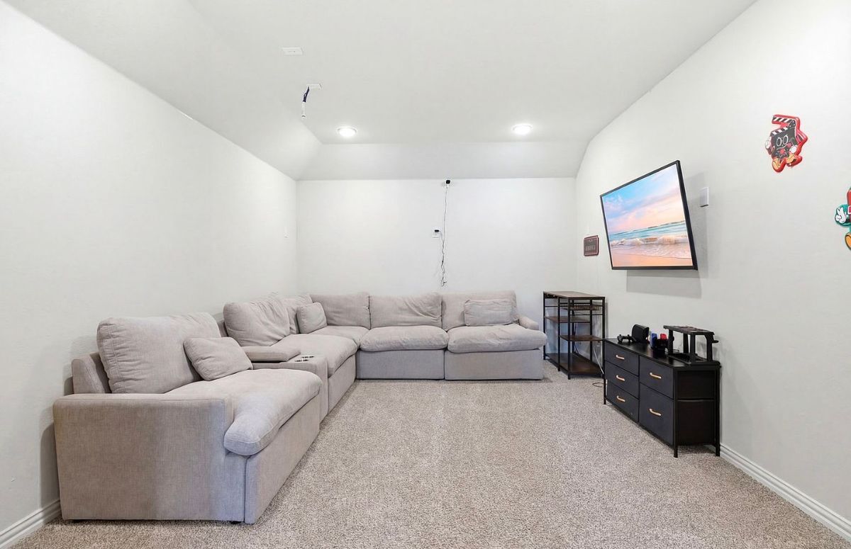 Building Photo - 2071 Chelsea Grv