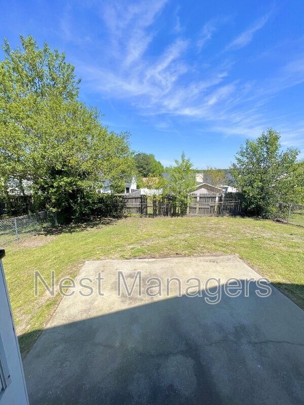 Building Photo - 1703 Winnabow Dr