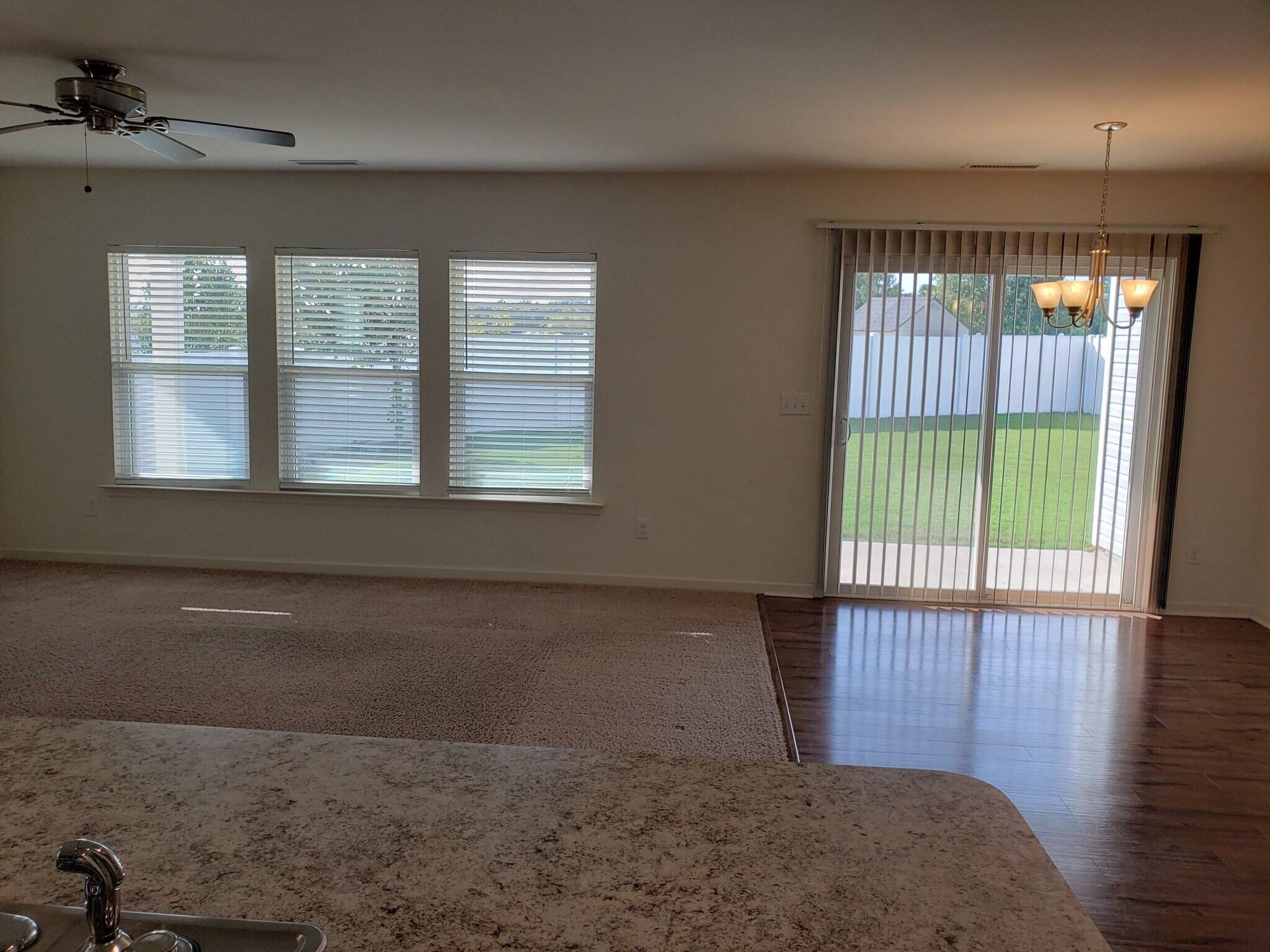 Building Photo - 944 Avondale Dr