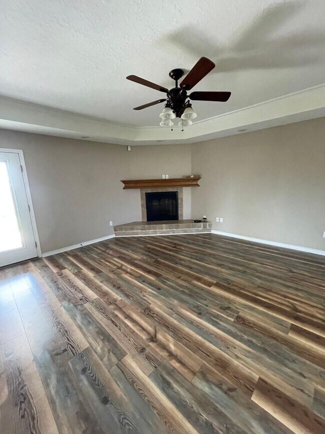 Building Photo - Spacious 4 Bed 2 Bath! Mesa School District!