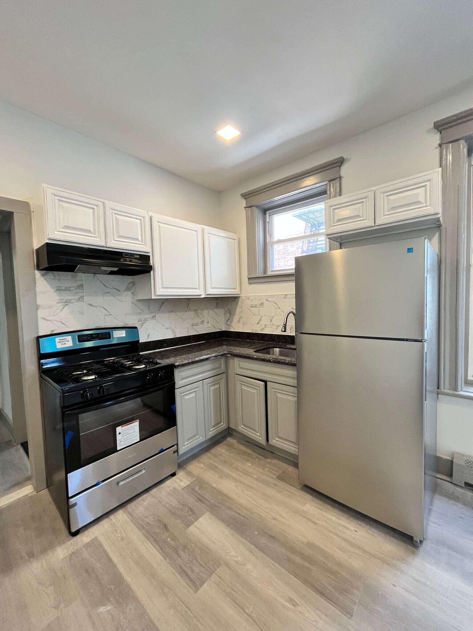 83 Bostwick Ave 6 - 76 Bostwick Ave