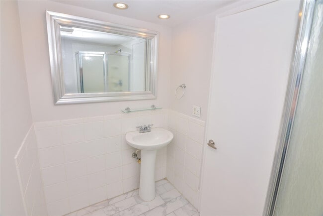 Building Photo - 1401 S Federal Hwy