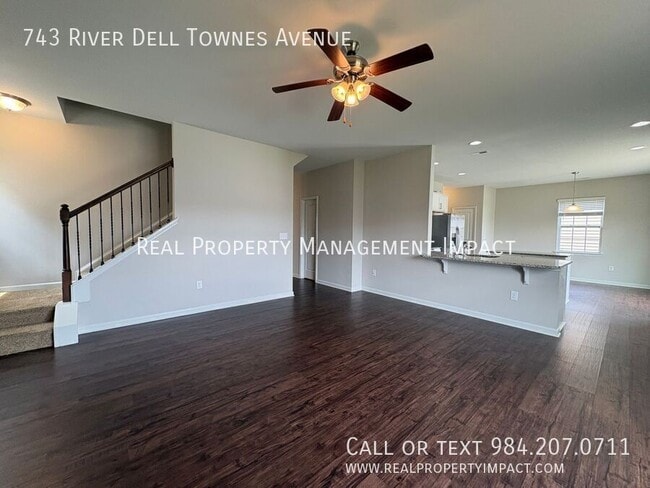 Building Photo - 743 River Dell Townes Ave.