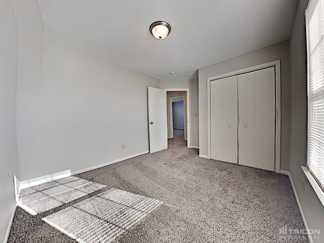 Building Photo - 507 Deer Trail Dr